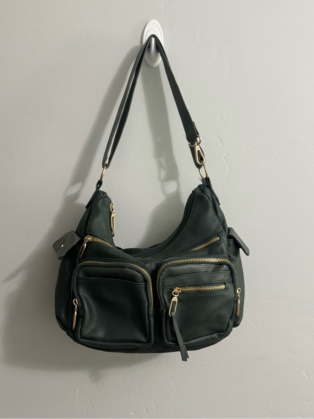 Classic Bluegreen Time and Tru Multi-Compartment Hobo Handbag